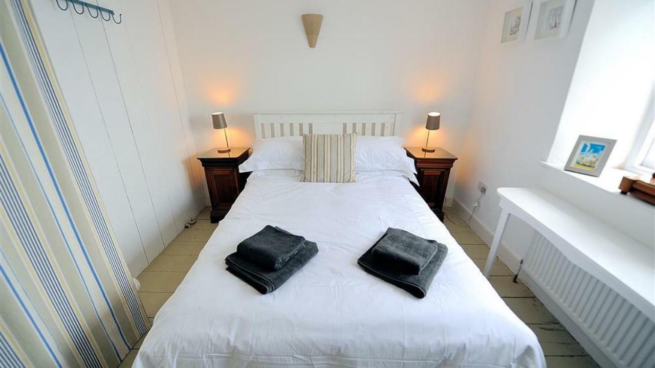 10 Cobb Terrace Villa Lyme Regis Bagian luar foto