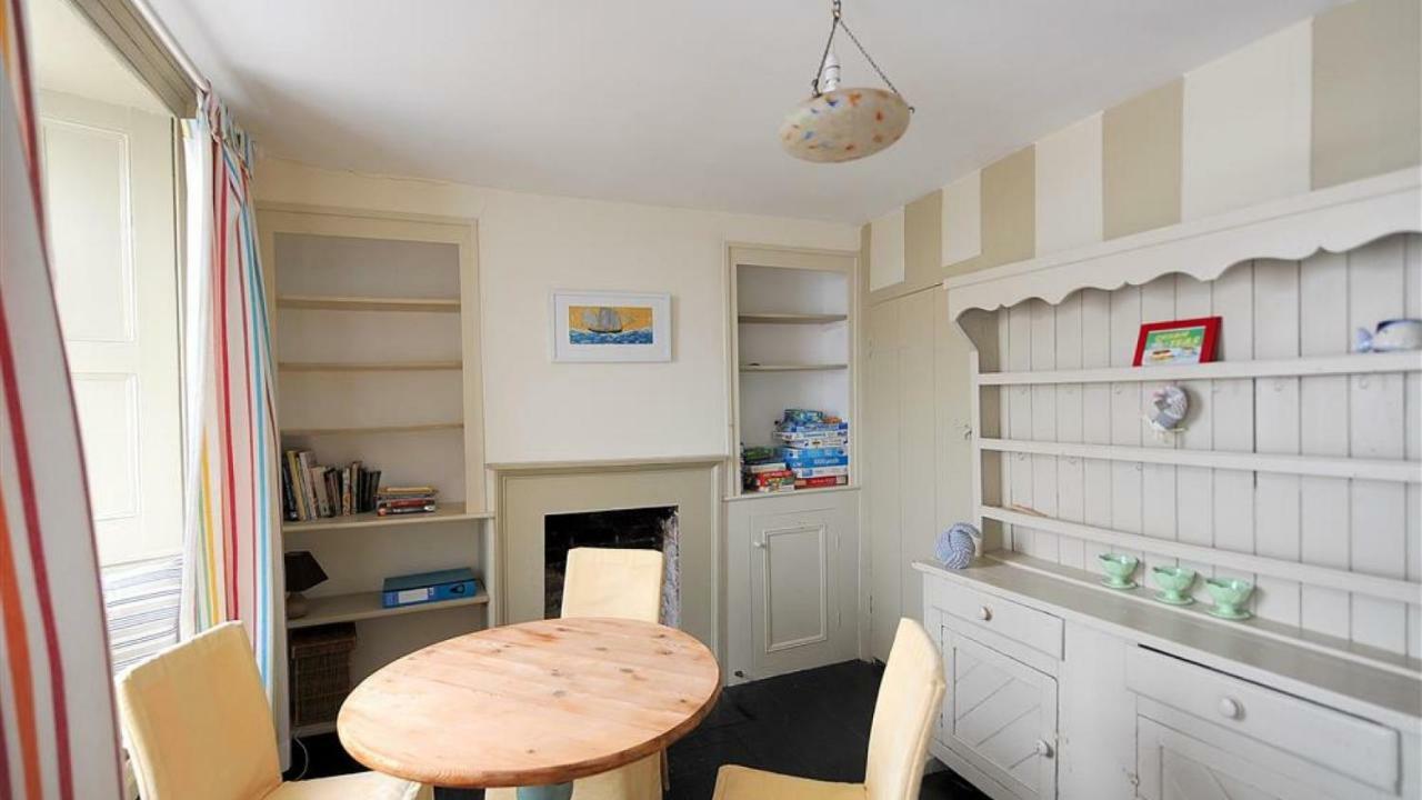 10 Cobb Terrace Villa Lyme Regis Bagian luar foto