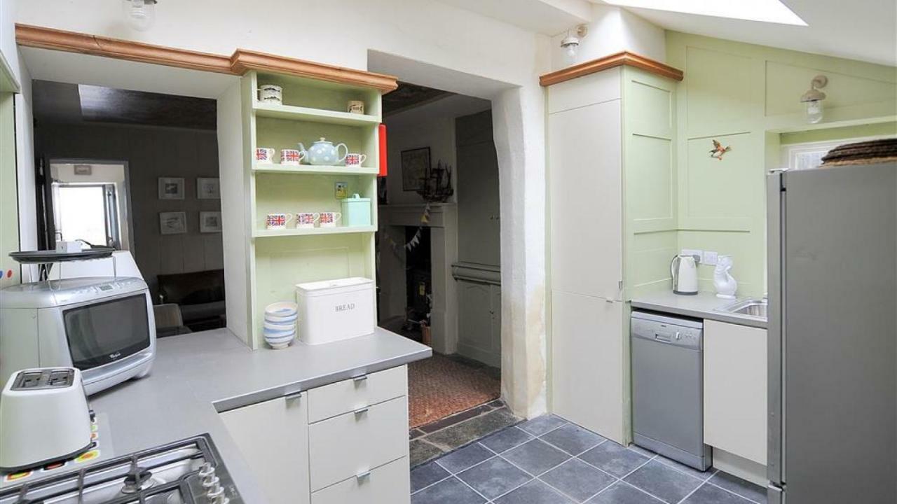 10 Cobb Terrace Villa Lyme Regis Bagian luar foto
